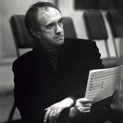 Jonathan Pryce